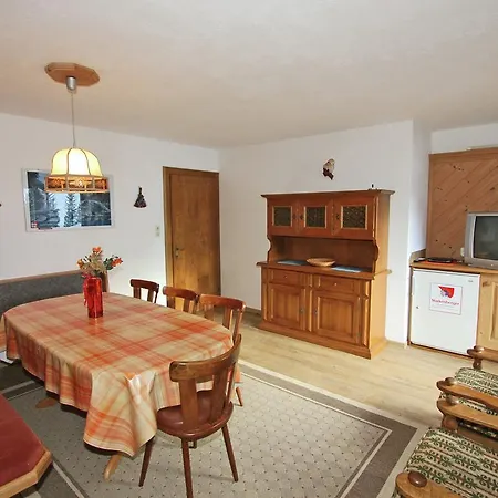 Apartment Leiter